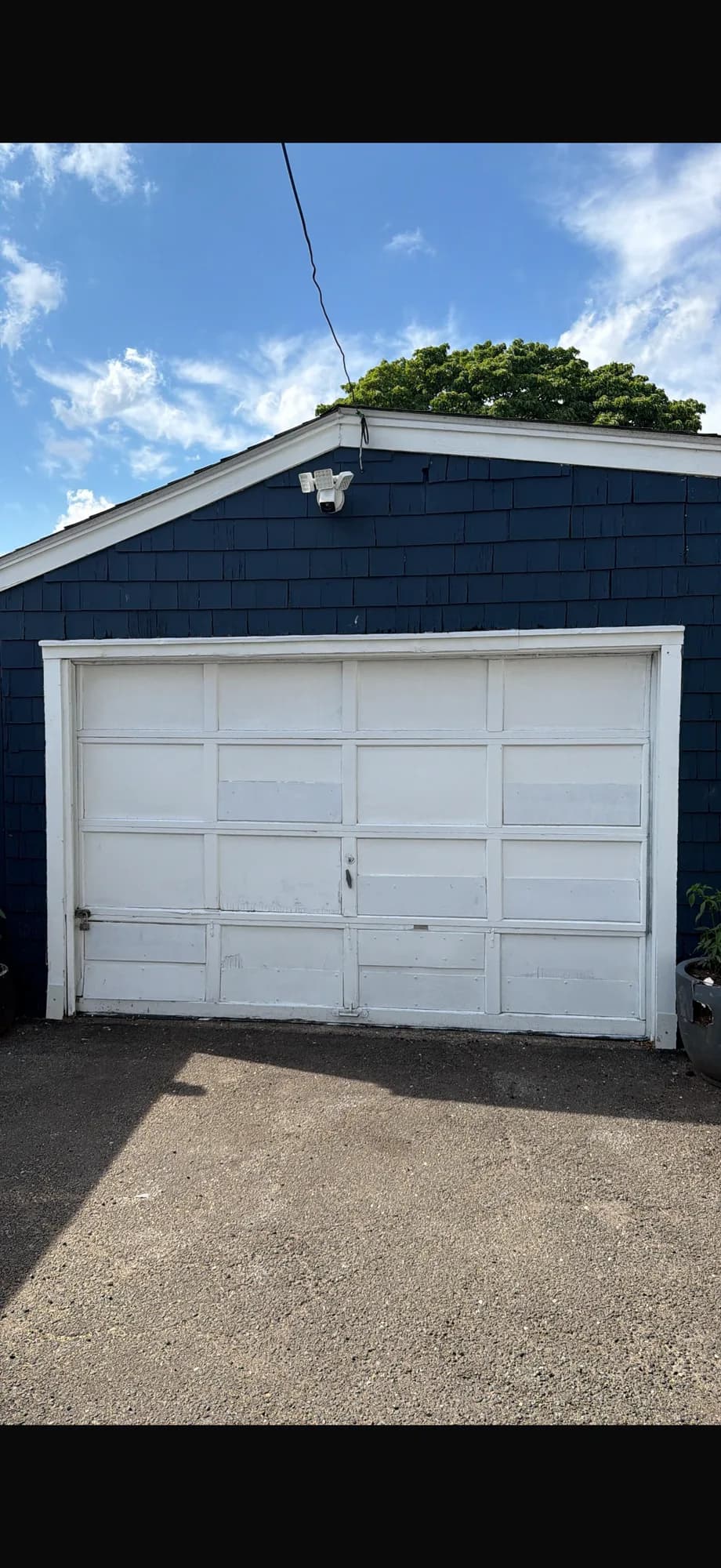 Sectional garage door service in Aptos, California